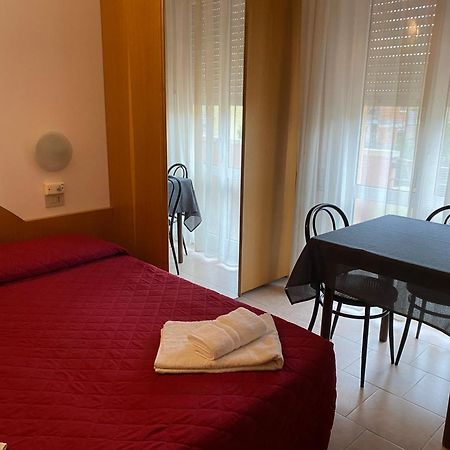 Hotel Picador Римини Екстериор снимка