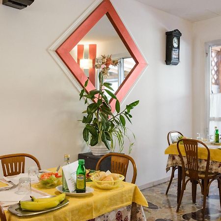 Hotel Picador Римини Екстериор снимка