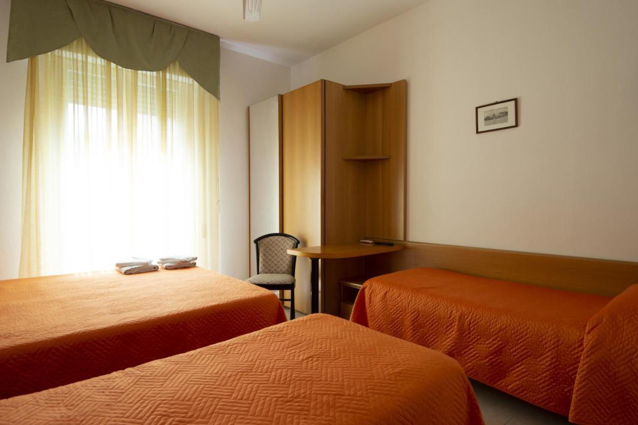 Hotel Picador Римини Екстериор снимка