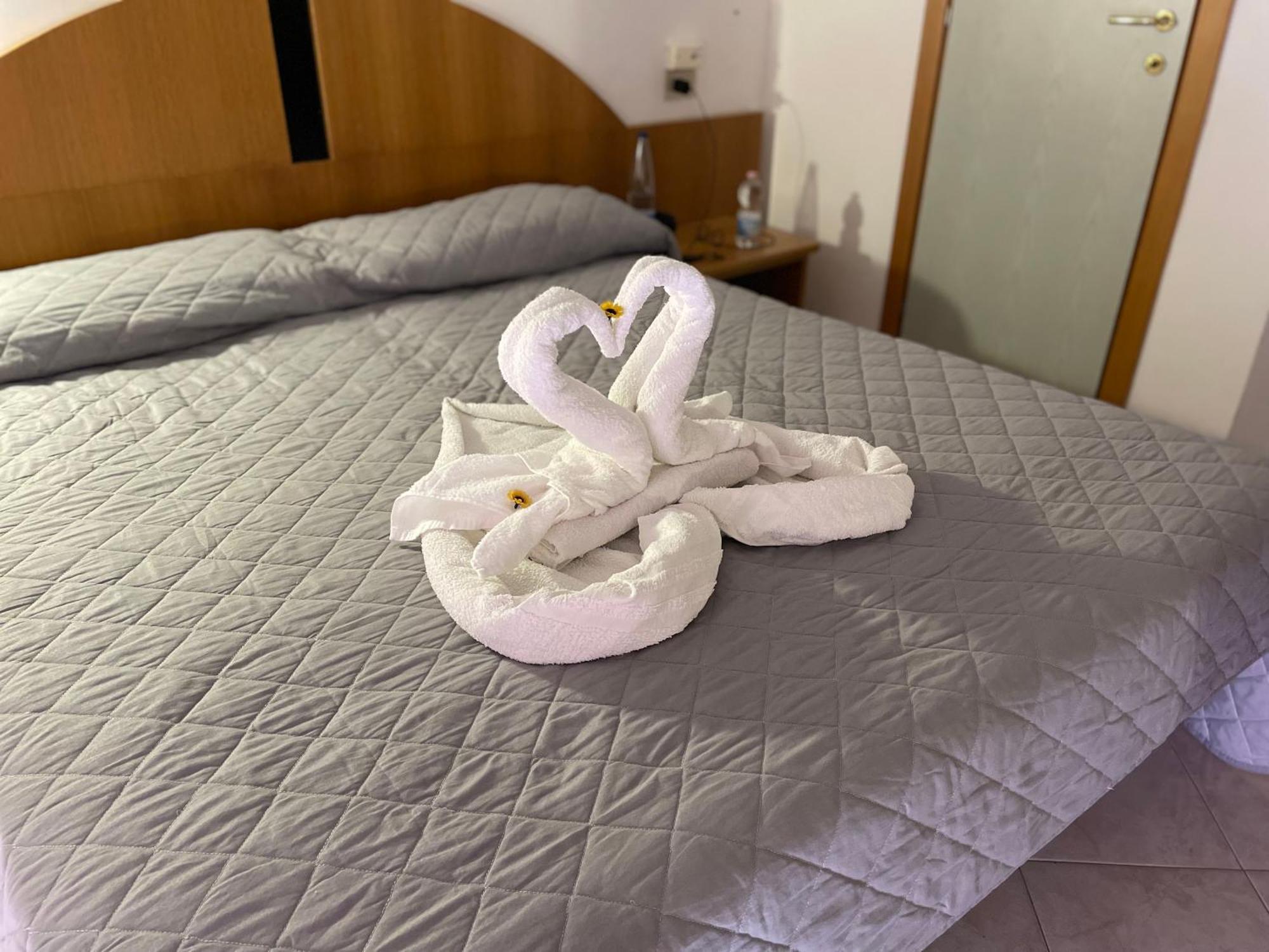 Hotel Picador Римини Екстериор снимка